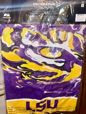 Evergreen Decorative Team Flag - Purple & Yellow LSU Design